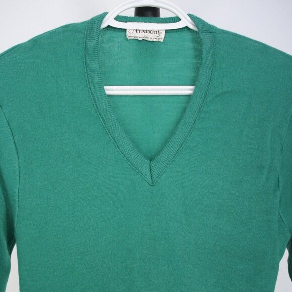 VTG Sz S/M Aristocrat Green V-Neck Tight Knit Pullover Sweater - Picture 2 of 10